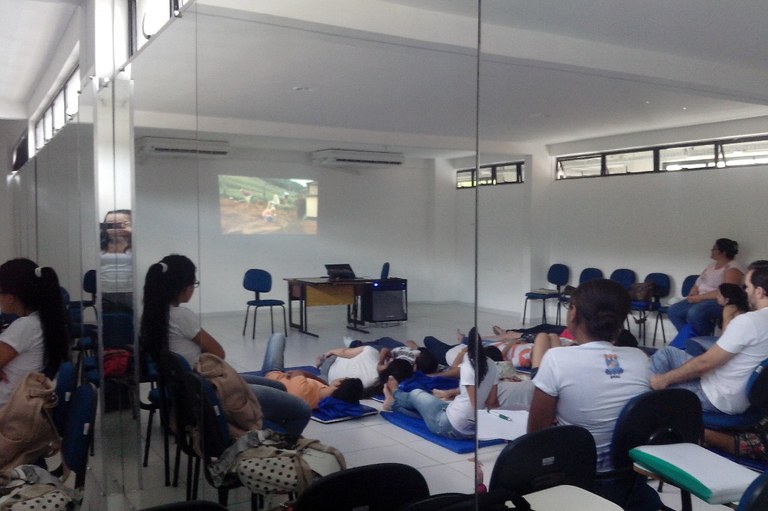 Disciplina DHO1_2015.1_Filme Território do Brincar.jpg